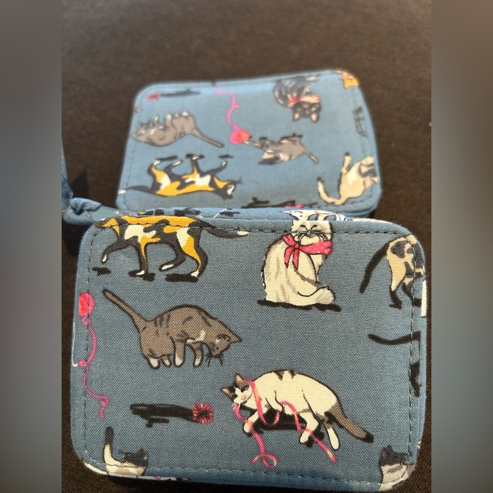 ❤️Vera Bradley Small Zip Case- Cat Print-Blue - Picture 4 of 5